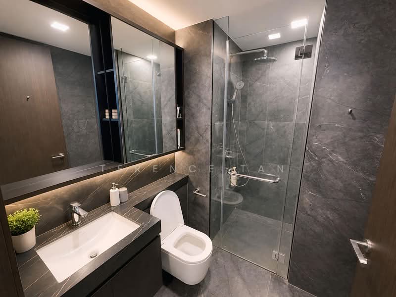 Hyll on Holland, 89 Holland Road, 2 Bedrooms, 570 sqft, Condominium For Rent, by Terence Tan, 500122058 - Bathroom - PropertyGuru.com.sg