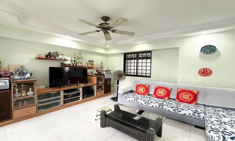 298B Compassvale Street, 298B Compassvale Street, 3 Bedrooms, 1,011 sqft, HDB Flat For Sale, by Elaine Lee, 500122064 - Living Room - PropertyGuru.com.sg