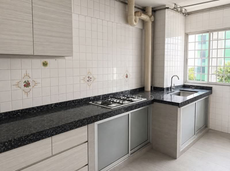 693 Hougang Street 61, 693 Hougang Street 61, 3 Bedrooms, 89 sqft, HDB Flat For Rent, by Clarice Toh, 500122069 - Kitchen - PropertyGuru.com.sg