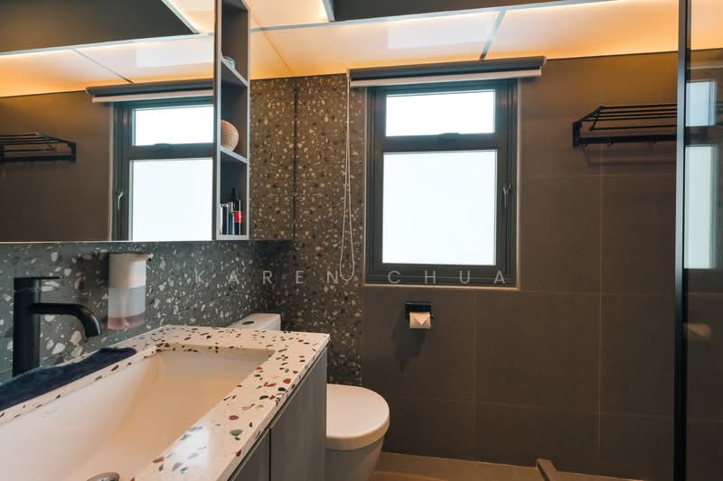 445A Clementi Avenue 3, 445A Clementi Avenue 3, 3 Bedrooms, 1,216 sqft, HDB Flat For Sale, by Karen Chua, 500122071 - Bathroom - PropertyGuru.com.sg