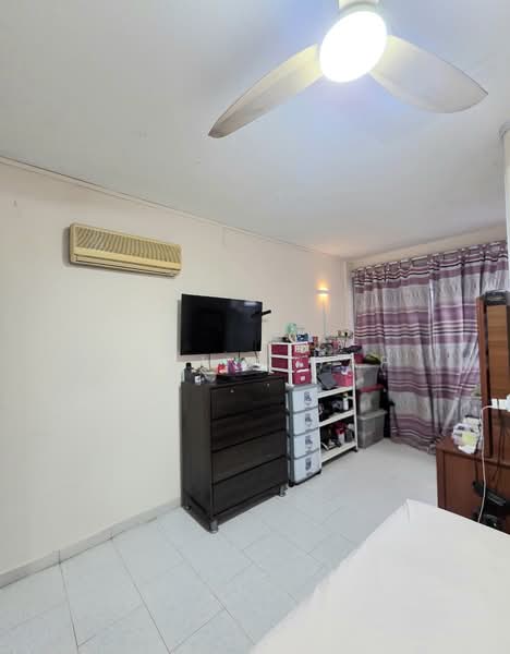 237 Bukit Panjang Ring Road, 237 Bukit Panjang Ring Road, 3 Bedrooms, 1,119 sqft, HDB Flat For Sale, by Melina Yap, 500122080 - Bedroom - PropertyGuru.com.sg