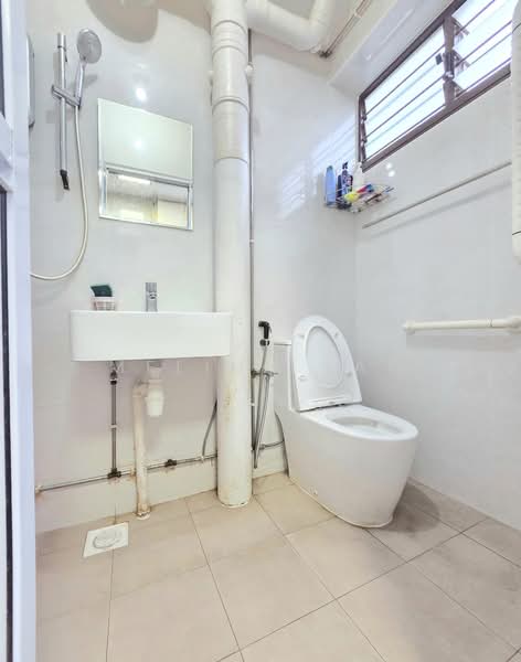 237 Bukit Panjang Ring Road, 237 Bukit Panjang Ring Road, 3 Bedrooms, 1,119 sqft, HDB Flat For Sale, by Melina Yap, 500122080 - Bathroom - PropertyGuru.com.sg