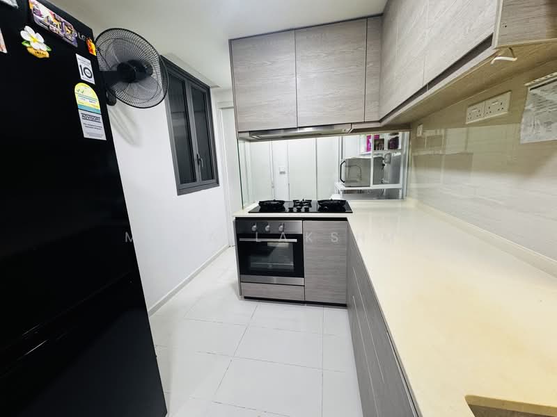 Bellewoods, 112 Woodlands Avenue 5, 3 Bedrooms, 1,066 sqft, Executive Condominium For Sale, by MAHA LAKSHMI, 500122091 - Kitchen - PropertyGuru.com.sg