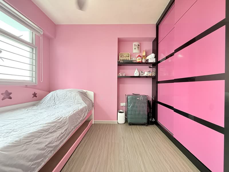 166A Yung Kuang Court, 166A Yung Kuang Road, 3 Bedrooms, 1,001 sqft, HDB Flat For Sale, by Merry Tan, 500122110 - Bedroom - PropertyGuru.com.sg