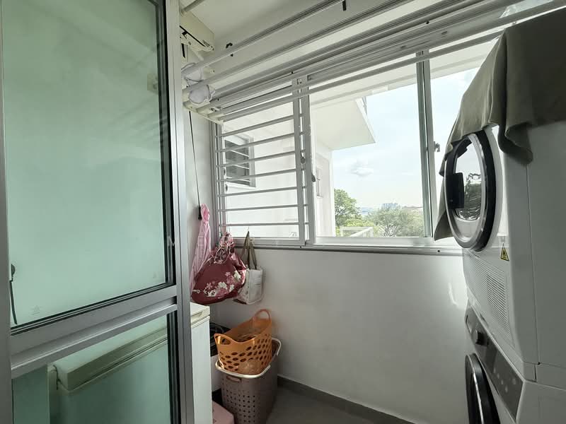 166A Yung Kuang Court, 166A Yung Kuang Road, 3 Bedrooms, 1,001 sqft, HDB Flat For Sale, by Merry Tan, 500122110 - Balcony - PropertyGuru.com.sg