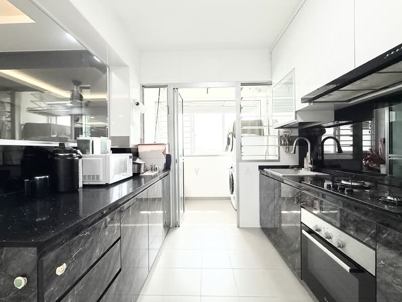 166A Yung Kuang Court, 166A Yung Kuang Road, 3 Bedrooms, 1,001 sqft, HDB Flat For Sale, by Merry Tan, 500122110 - Kitchen - PropertyGuru.com.sg