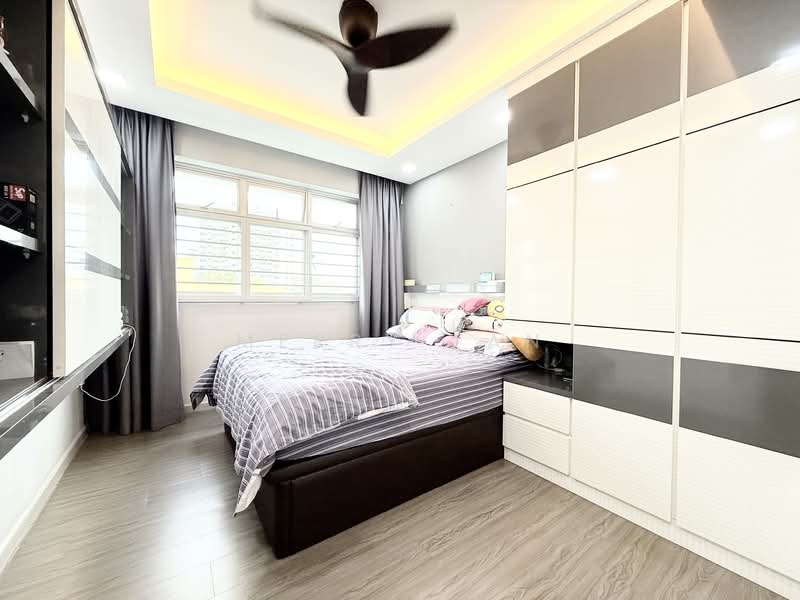 166A Yung Kuang Court, 166A Yung Kuang Road, 3 Bedrooms, 1,001 sqft, HDB Flat For Sale, by Merry Tan, 500122110 - Bedroom - PropertyGuru.com.sg