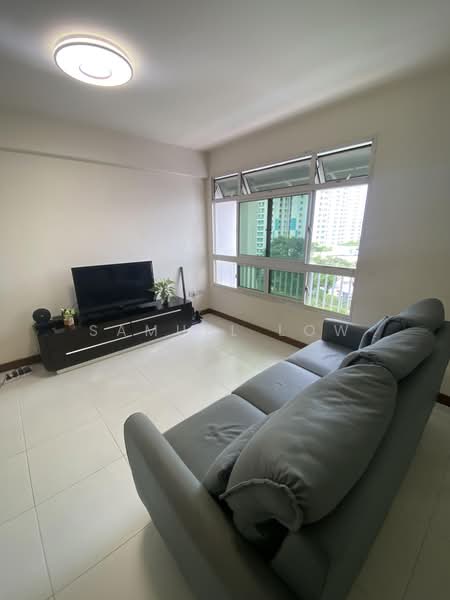 410A Fernvale Road, 410A Fernvale Road, 3 Bedrooms, 1,033 sqft, HDB Flat For Sale, by Samuel Low, 500122122 - Living Room - PropertyGuru.com.sg