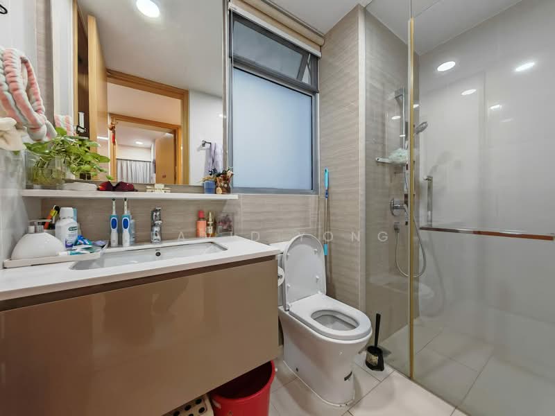Bartley Ridge, 34 Mount Vernon Road, 3 Bedrooms, 1,130 sqft, Condominium For Sale, by David Yong, 500122126 - Bathroom - PropertyGuru.com.sg