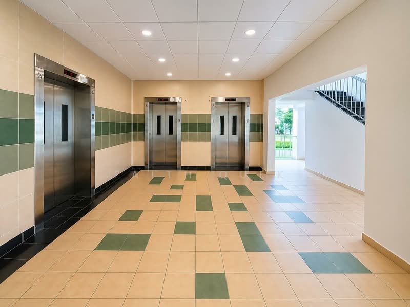140 Bedok North Street 2, 140 Bedok North Street 2, 4 Bedrooms, 1,291 sqft, HDB Flat For Sale, by Faith Quek, 500122130 - Lobby - PropertyGuru.com.sg