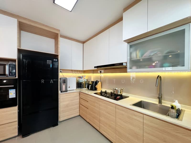 166B Yung Kuang Court, 166B Yung Kuang Road, 3 Bedrooms, 1,001 sqft, HDB Flat For Sale, by Raymond Tung, 500122141 - Kitchen - PropertyGuru.com.sg