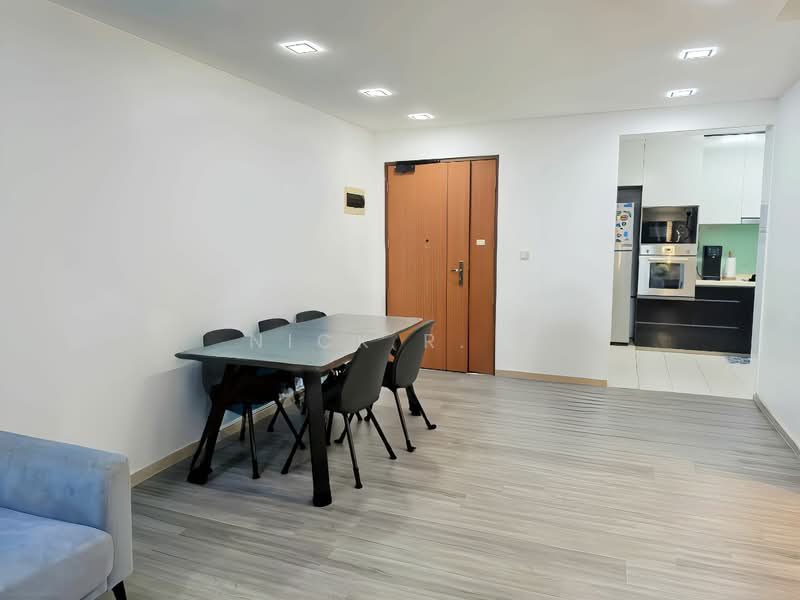 210A Compassvale Lane, 210A Compassvale Lane, 3 Bedrooms, 1,001 sqft, HDB Flat For Sale, by Nick R. L, 500122151 - Dining Room - PropertyGuru.com.sg