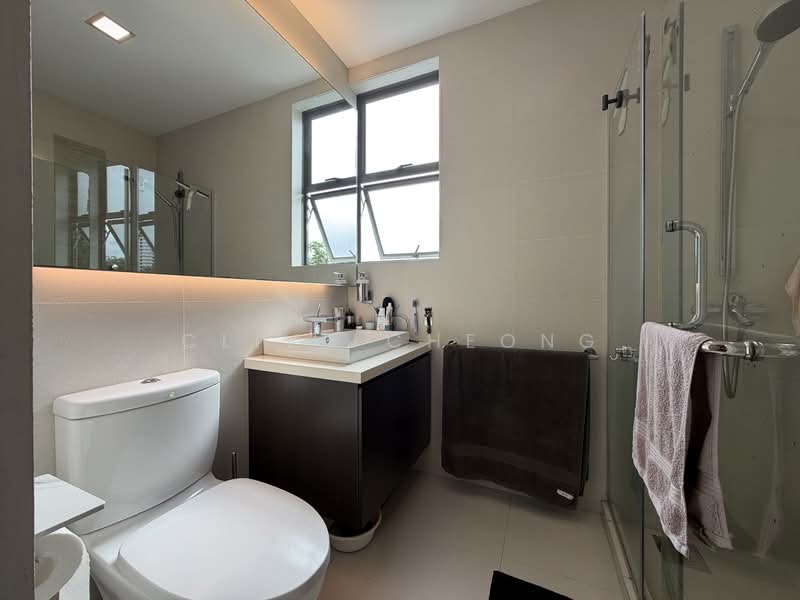 Goldhill Towers, 38 Goldhill Avenue, 3 Bedrooms, 1,550 sqft, Apartment For Sale, by Clive Cheong, 500122157 - Bathroom - PropertyGuru.com.sg
