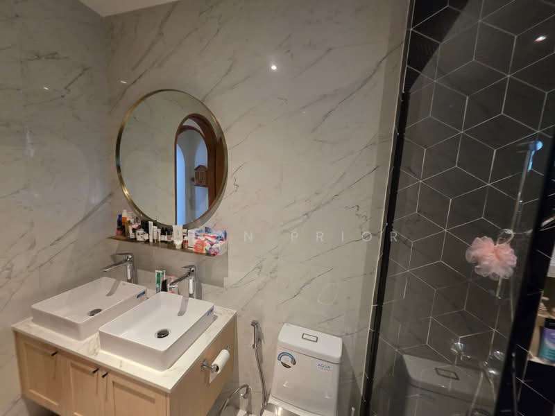 Clementi Park, 010101 Sunset Drive, 3 Bedrooms, 1,800 sqft, Condominium For Rent, by Susan Prior, 500122159 - Bathroom - PropertyGuru.com.sg