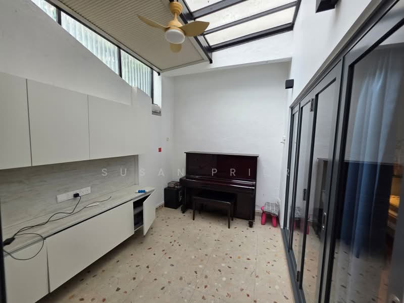 Clementi Park, 010101 Sunset Drive, 3 Bedrooms, 1,800 sqft, Condominium For Rent, by Susan Prior, 500122159 - Interior - PropertyGuru.com.sg