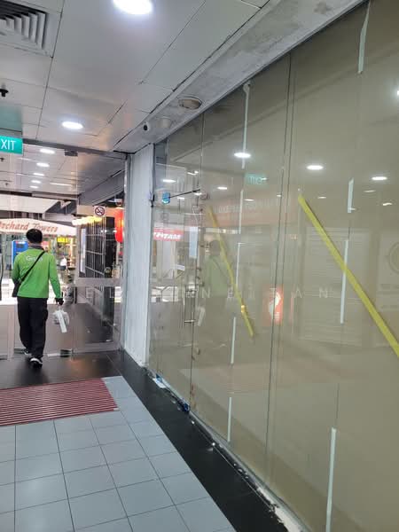 Orchard Towers, 400 Orchard Road, 2,500 sqft, Other Retail For Sale, by Delphine Tan, 500122162 - Corridor - CommercialGuru.com.sg