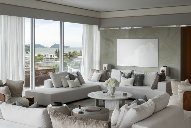 Turquoise, 51 Cove Drive, 3 Bedrooms, 3,111 sqft, Condominium For Sale, by Radhika Prakash, 500122168 - Living Room - PropertyGuru.com.sg