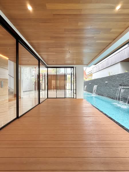 74 Holland Grove Drive, Holland Grove Drive, 6 Bedrooms, 8,000 sqft, Semi-Detached House For Sale, by Kelvin Thong, 500122174 - Pool Side Alfresco Dining - PropertyGuru.com.sg