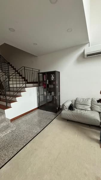 Woodgrove Estate, Ashwood Grove, 5 Bedrooms, 3,500 sqft, Corner Terrace For Sale, by Joseph Tan, 500122176 - PropertyGuru.com.sg