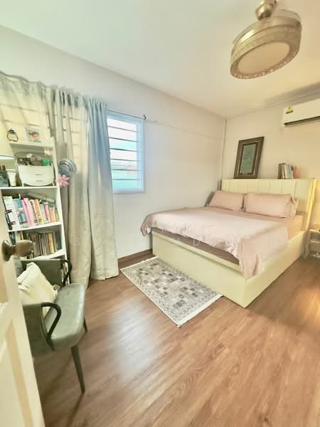 103 Bedok North Avenue 4, 103 Bedok North Avenue 4, 3 Bedrooms, 980 sqft, HDB Flat For Sale, by Heikal Shafrudin, 500122206 - Bedroom - PropertyGuru.com.sg