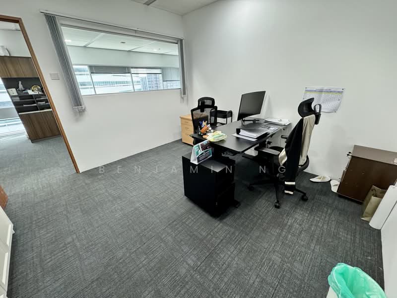 Gateway East, 152 Beach Road, 2,240 sqft, Office For Rent, by Benjamin Ng, 500122214 - Study - CommercialGuru.com.sg