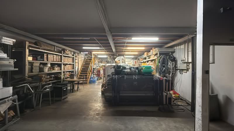 Pioneer Centre, 1 Soon Lee Street, 1,894 sqft, Factory / Workshop (B2) For Sale, by Ziwei Chin 陳紫薇, 500122218 - Interior - CommercialGuru.com.sg