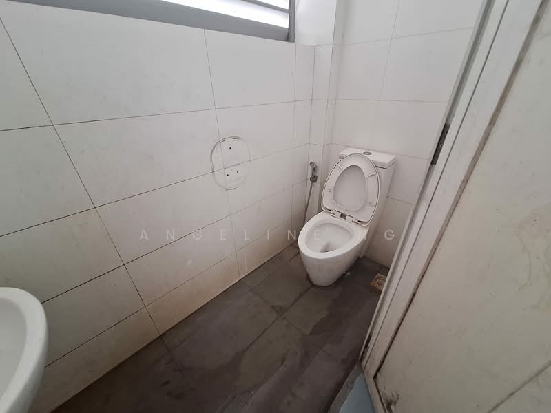 Westlink Two, 71 Tuas View Place, 2,390 sqft, Factory / Workshop (B2) For Sale, by Angeline Ng, 500122226 - Bathroom - CommercialGuru.com.sg