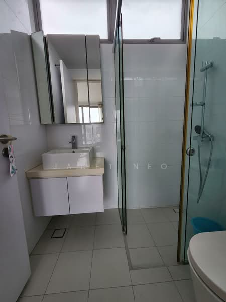 #1 Suites (One Suites), 1 Lorong 20 Geylang, 1 Bedroom, 581 sqft, Condominium For Rent, by Janet Neo, 500122244 - Ensuite Bathroom - PropertyGuru.com.sg
