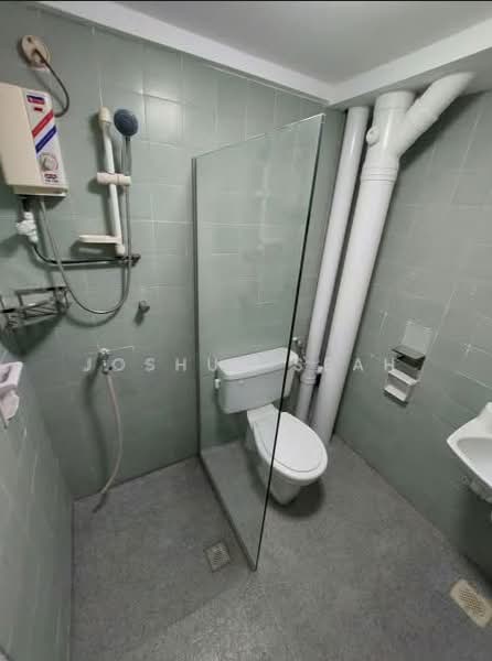 Ivory Heights, 117 Jurong East Street 13, 3 Bedrooms, 1,700 sqft, Condominium For Sale, by Joshua Seah, 500122279 - Bathroom - PropertyGuru.com.sg