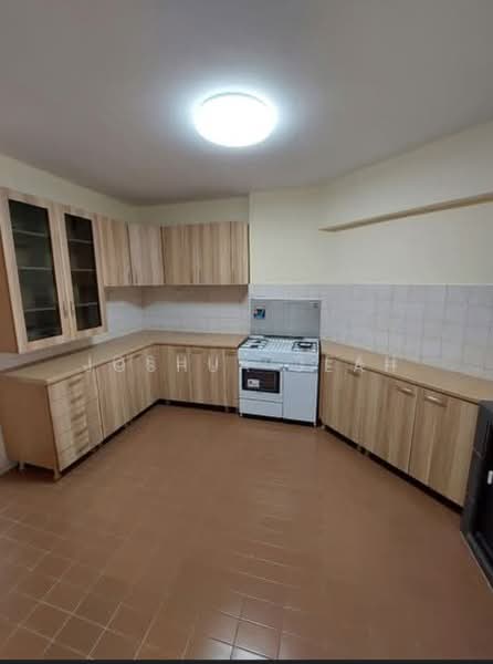 Ivory Heights, 117 Jurong East Street 13, 3 Bedrooms, 1,700 sqft, Condominium For Sale, by Joshua Seah, 500122279 - Kitchen - PropertyGuru.com.sg