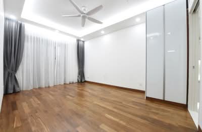 For Rent - Nassim Jade
