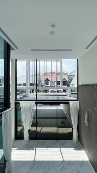 Brand New Semi-D w Pool and Lift near Upper East Coast Road, , 5 Bedrooms, 5,238 sqft, Semi-Detached House For Rent, by Sara Kwon, 500122292 - Interior - PropertyGuru.com.sg