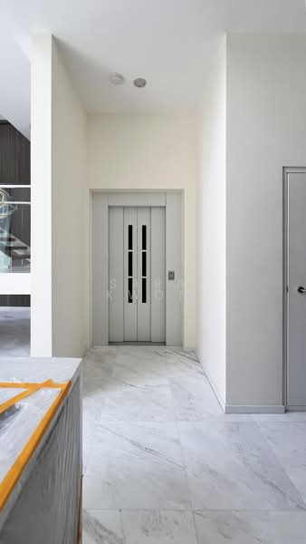 Brand New Semi-D w Pool and Lift near Upper East Coast Road, , 5 Bedrooms, 5,238 sqft, Semi-Detached House For Rent, by Sara Kwon, 500122292 - Entrance - PropertyGuru.com.sg