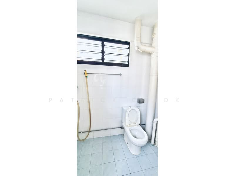 105 Bedok Reservoir Road, 105 Bedok Reservoir Road, 3 Bedrooms, 1,001 sqft, HDB Flat For Sale, by Patrick Chiok, 500122298 - Bathroom - PropertyGuru.com.sg