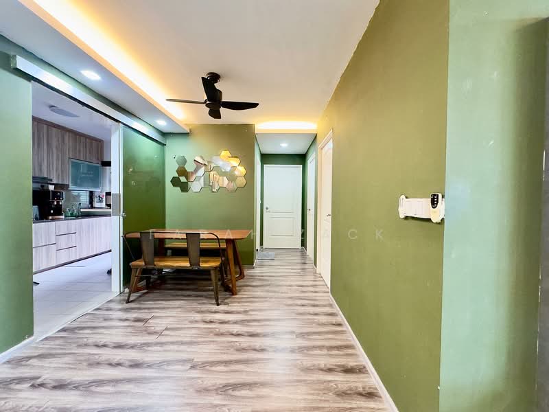 808A Choa Chu Kang Avenue 1, 808A Choa Chu Kang Avenue 1, 3 Bedrooms, 990 sqft, HDB Flat For Sale, by Farah Zack, 500122311 - Kitchen - PropertyGuru.com.sg