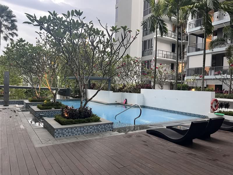 Signature At Yishun, 25 Yishun Street 51, 4 Bedrooms, 1,184 sqft, Executive Condominium For Sale, by Ben Lee, 500122312 - Pool - PropertyGuru.com.sg