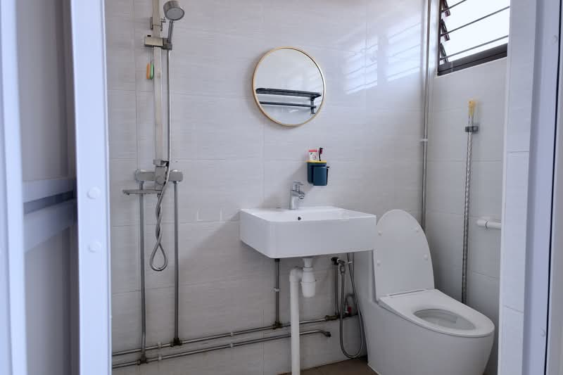 414 Choa Chu Kang Avenue 4, 414 Choa Chu Kang Avenue 4, 3 Bedrooms, 1,119 sqft, HDB Flat For Sale, by Li Fang, 500122314 - Bathroom - PropertyGuru.com.sg