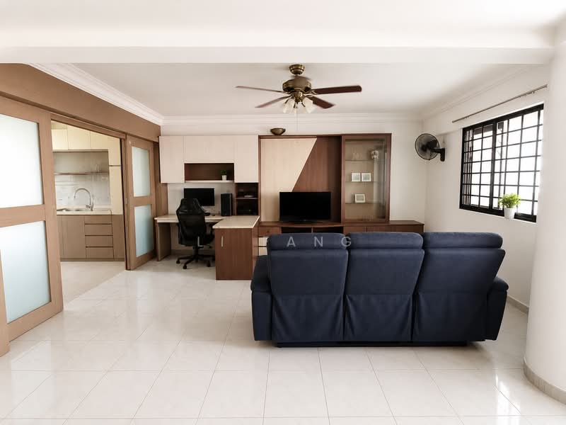 414 Choa Chu Kang Avenue 4, 414 Choa Chu Kang Avenue 4, 3 Bedrooms, 1,119 sqft, HDB Flat For Sale, by Li Fang, 500122314 - Living Room - PropertyGuru.com.sg