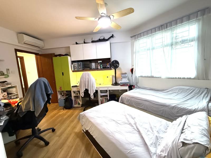 The Florida, 76 Hougang Avenue 7, 3 Bedrooms, 1,323 sqft, Condominium For Sale, by Ben Lee, 500122318 - Bedroom - PropertyGuru.com.sg