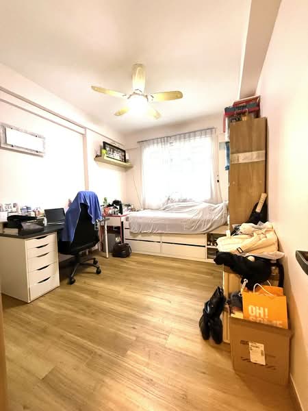 The Florida, 76 Hougang Avenue 7, 3 Bedrooms, 1,323 sqft, Condominium For Sale, by Ben Lee, 500122318 - Bedroom - PropertyGuru.com.sg