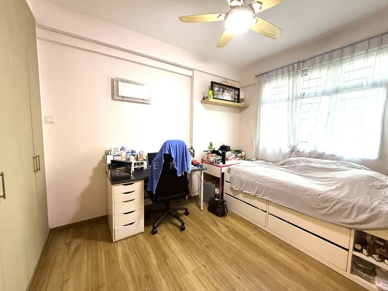 The Florida, 76 Hougang Avenue 7, 3 Bedrooms, 1,323 sqft, Condominium For Sale, by Ben Lee, 500122318 - Bedroom - PropertyGuru.com.sg