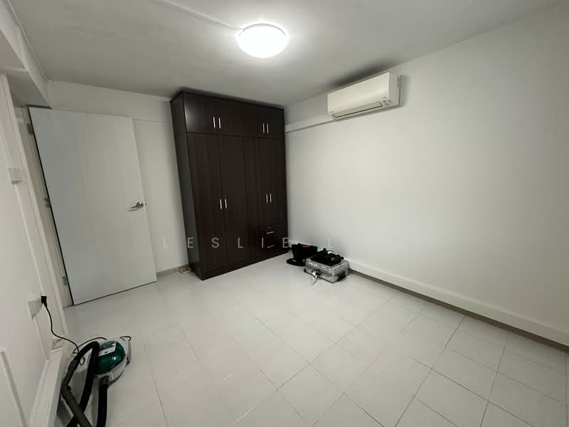 207 Toa Payoh North, 207 Toa Payoh North, 3 Bedrooms, 700 sqft, HDB Flat For Sale, by Leslie Lau, 500122324 - Bedroom 2 - PropertyGuru.com.sg