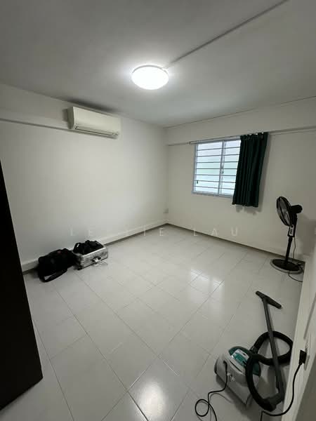 207 Toa Payoh North, 207 Toa Payoh North, 3 Bedrooms, 700 sqft, HDB Flat For Sale, by Leslie Lau, 500122324 - Bedroom 2 - PropertyGuru.com.sg