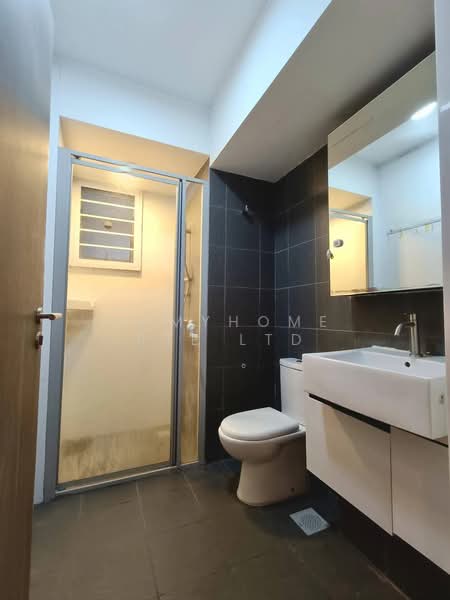 530D Pasir Ris Drive 1, 530D Pasir Ris Drive 1, 3 Bedrooms, 925 sqft, HDB Flat For Rent, by OHMYHOME PTE LTD, 500122327 - Bathroom - PropertyGuru.com.sg