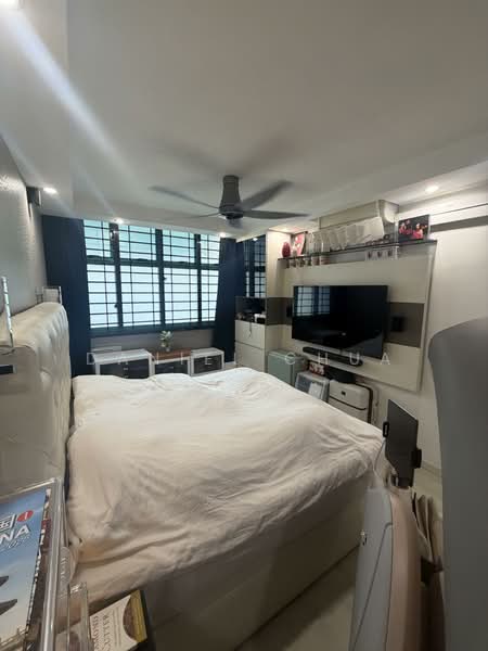 483 Segar Road, 483 Segar Road, 3 Bedrooms, 1,184 sqft, HDB Flat For Sale, by Daniel Chua, 500122335 - Bedroom - PropertyGuru.com.sg