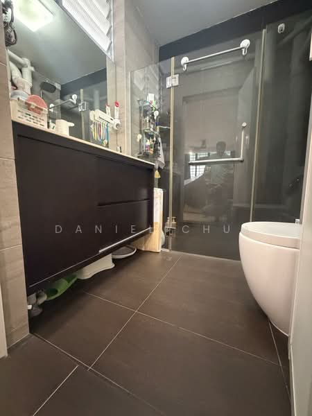 483 Segar Road, 483 Segar Road, 3 Bedrooms, 1,184 sqft, HDB Flat For Sale, by Daniel Chua, 500122335 - Bathroom - PropertyGuru.com.sg