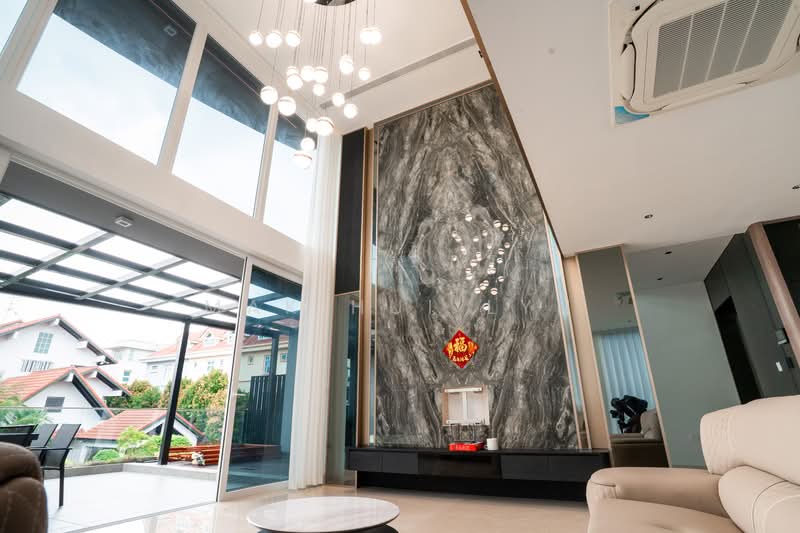 Newly TOP 3.5 Storey Corner Terrace with Swimming Pool & Private Lift along Jalan Baiduri, Jalan Baiduri, 6 Bedrooms, 6,000 sqft, Corner Terrace For Sale, by Mak Hui Lyn, 500122346 - Living Room - PropertyGuru.com.sg