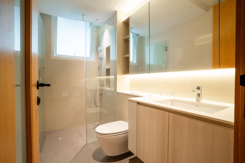 Newly TOP 3.5 Storey Corner Terrace with Swimming Pool & Private Lift along Jalan Baiduri, Jalan Baiduri, 6 Bedrooms, 6,000 sqft, Corner Terrace For Sale, by Mak Hui Lyn, 500122346 - Bathroom - PropertyGuru.com.sg