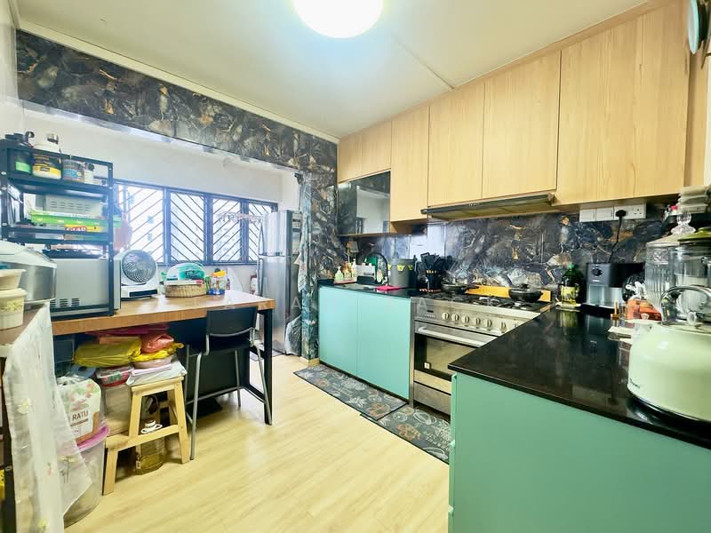 110 Rivervale Walk, 110 Rivervale Walk, 3 Bedrooms, 1,292 sqft, HDB Flat For Sale, by Farah Zack, 500122347 - Kitchen - PropertyGuru.com.sg