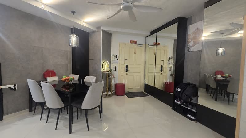 483 Segar Road, 483 Segar Road, 3 Bedrooms, 1,184 sqft, HDB Flat For Sale, by Vivian Sim, 500122360 - Dining Room - PropertyGuru.com.sg